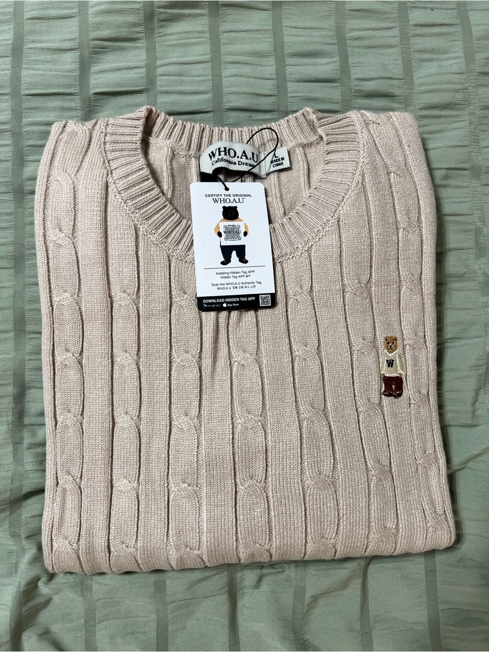 WHO.A.U Women’s Cream Cable Knit Crewneck Sweater with Crest